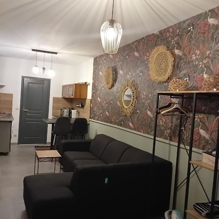 Studio Meuble 4Km Aeroport Шарлероа Екстериор снимка